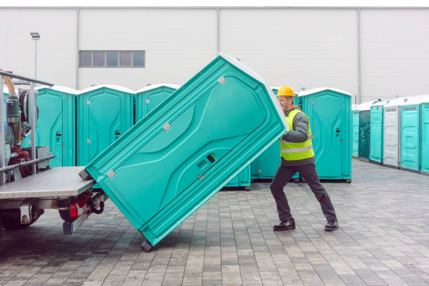 Best Portable Restroom Servicing (Cleaning and Restocking)  in Natalia, TX